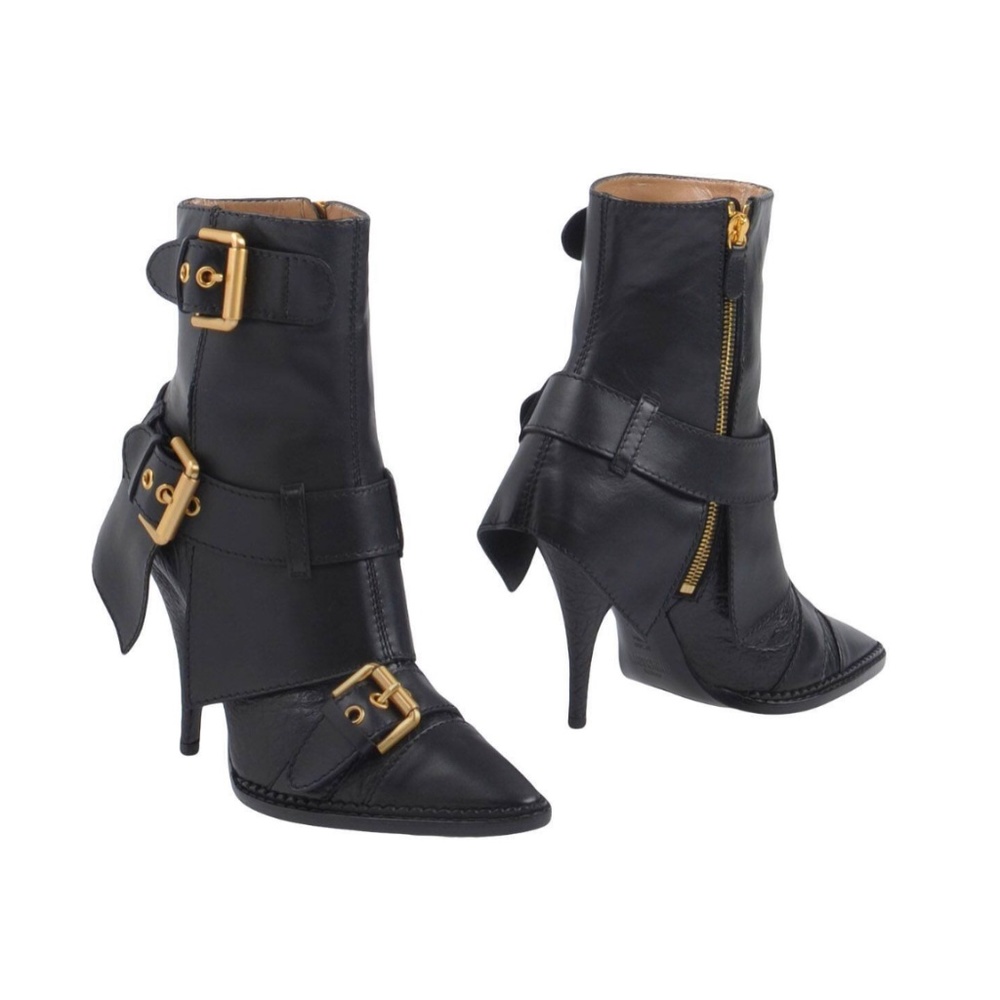 Moschino boots